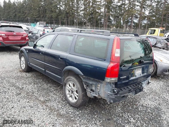 2004 Volvo V70 XC70 with VIN YV1SZ59H241153042, listed as a IAAI auction lot 41615531 with NaN miles. Bid and sale history available at carsss.com. Image 3.