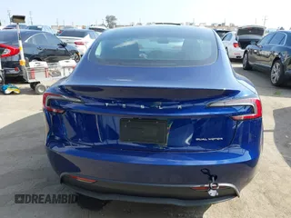 2025 Tesla Model 3 Long Range z VIN 5YJ3E1EB3SF907019, wystawiony jako IAAI lot #42117014 z przebiegiem 3 323 mil mil oraz . Historia ofert i sprzedaży dostępna na DreamBid. Obrazek 17.