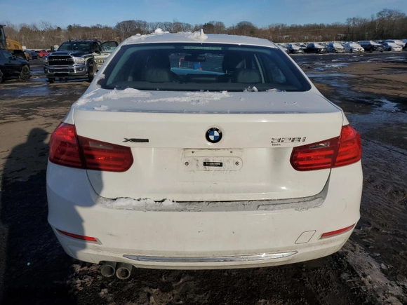 2013 BMW 3 Series 328i xDrive with VIN WBA3B3C59DF532606, listed as a Copart auction lot 45305645 with NaN miles and Salvage Title. Bid and sale history available at carsss.com. Image 6.