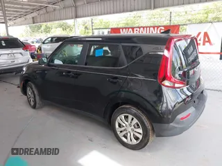 2020 Kia Soul S with VIN KNDJ23AU5L7119840, listed as a IAAI auction lot 42139898 with 63,549 mi miles and . Bid and sale history available at DreamBid. Image 3.