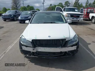 2014 Mercedes-Benz C 300 Sport z VIN WDDGF8AB0EA941628, wystawiony jako IAAI lot #41907802 z przebiegiem 88 812 mil mil oraz . Historia ofert i sprzedaży dostępna na DreamBid. Obrazek 12.