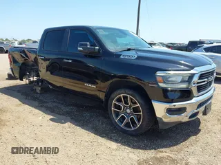 2019 Ram 1500 Big Horn z VIN 1C6SRFFT3KN532889, wystawiony jako IAAI lot #41999835 z przebiegiem 82 877 mil mil oraz . Historia ofert i sprzedaży dostępna na DreamBid. Obrazek 1.