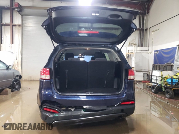 2016 Kia Sorento LX z VIN 5XYPGDA52GG177309, wystawiony jako Copart lot #47786225 z przebiegiem 85 872 mil mil oraz Szkoda całkowita • Salvage title. Historia ofert i sprzedaży dostępna na DreamBid. Obrazek 6.