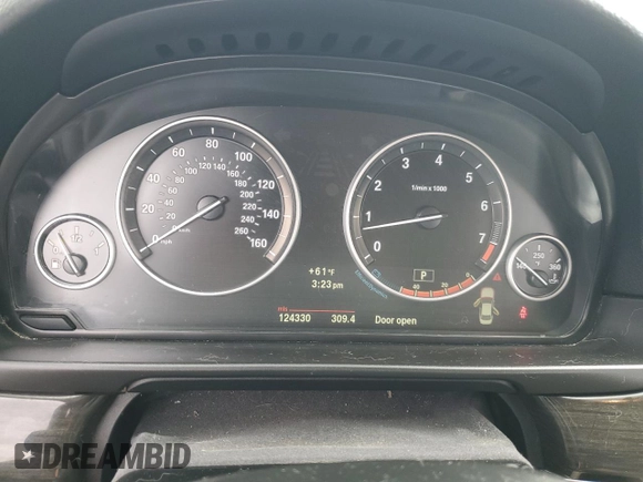 2012 BMW 5 Series 528i xDrive with VIN WBAXH5C55CC595066, listed as a Copart auction lot 46647335 with 124,330 mi miles and Salvage Title. Bid and sale history available at DreamBid. Image 9.