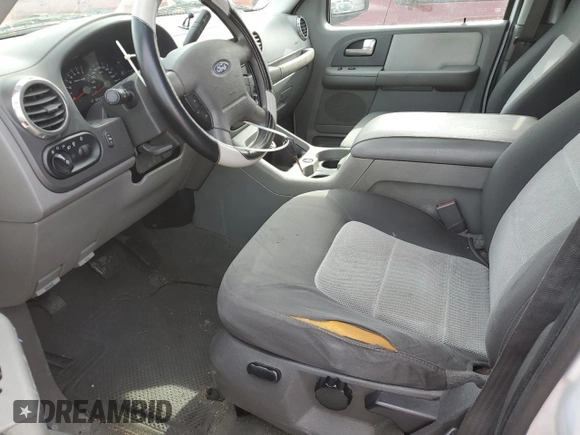 2004 Ford Expedition Special Service with VIN 1FMPU16L04LB69865, listed as a Copart auction lot 50208645 with 199,660 mi miles and Salvage title. Bid and sale history available at DreamBid. Image 7.