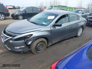 2015 Nissan Altima 2.5 S with VIN 1N4AL3AP7FC490359, listed as a IAAI auction lot 41848171 with 85,819 mi miles. Bid and sale history available at carsss.com. Image 2.