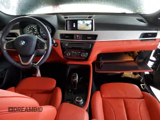 2022 BMW X2 sDrive28i z VIN WBXYH9C00N5T68753, wystawiony jako Copart lot #60741462 z przebiegiem 7169 mil mil oraz . Historia ofert i sprzedaży dostępna na DreamBid. Obrazek 9.