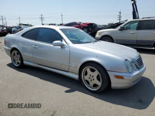 2000 Mercedes-Benz CLK 320/430 with VIN WDBLJ70G9YF144900, listed as a Copart auction lot 65674994 with 217,318 mi miles and Salvage Title. Bid and sale history available at DreamBid. Image 4.