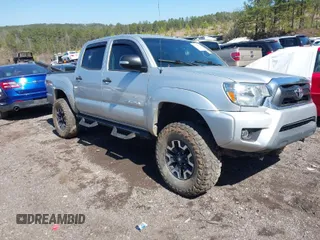 2013 Toyota Tacoma PreRunner z VIN 5TFJU4GN3DX035372, wystawiony jako IAAI lot #41764110 z przebiegiem 206 129 mil mil oraz . Historia ofert i sprzedaży dostępna na DreamBid. Obrazek 1.