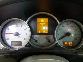2006 Porsche Cayenne S z VIN WP1AB29P26LA70678, wystawiony jako Copart lot #57357145 z przebiegiem 207 978 mil mil oraz Tytuł czysty. Historia ofert i sprzedaży dostępna na DreamBid. Obrazek 9.