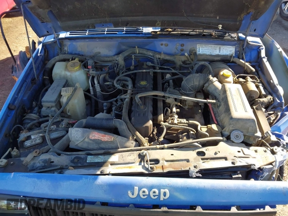 1996 Jeep Cherokee Sport with VIN 1J4FJ68S6TL171428, listed as a IAAI auction lot 40881632 with 323,289 mi miles. Bid and sale history available at carsss.com. Image 10.