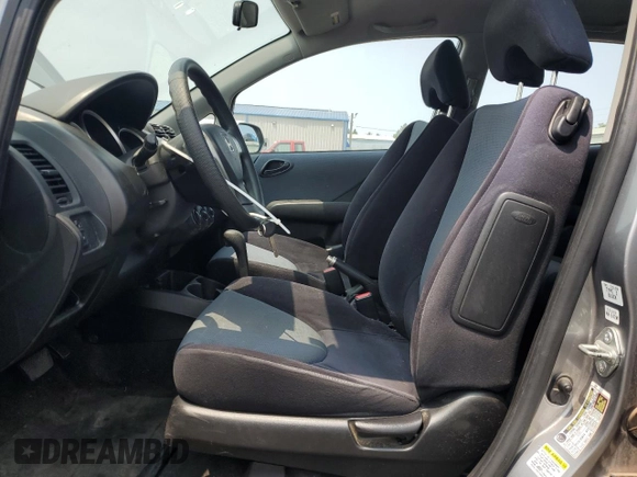 2008 Honda Fit z VIN JHMGD38468S039427, wystawiony jako Copart lot #59571995 z przebiegiem 125 476 mil mil oraz Szkoda całkowita • Salvage title. Historia ofert i sprzedaży dostępna na DreamBid. Obrazek 7.