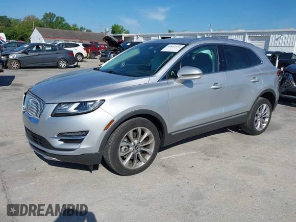 2019 Lincoln MKC Select with VIN 5LMCJ2C95KUL37381, listed as a IAAI auction lot 41892516 with 25,336 mi miles. Bid and sale history available at carsss.com. Image 17.