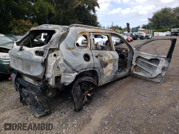 2014 Jeep Cherokee Trailhawk z VIN 1C4PJMBBXEW203063, wystawiony jako Copart lot #50887125 z przebiegiem Nie podano mil oraz Nie do naprawy • Non repairable. Historia ofert i sprzedaży dostępna na DreamBid. Obrazek 3.