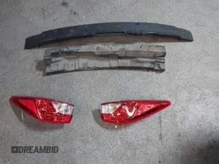 2015 Infiniti QX60 с VIN 5N1AL0MM1FC523524, выставлен на аукционе IAAI как лот 42395275 с пробегом 87 392 миль миль и . История ставок и продаж доступна на DreamBid. Изображение 12.