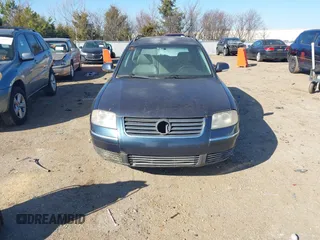 2004 Volkswagen Passat GL z VIN WVWND63B14E340616, wystawiony jako IAAI lot #41435210 z przebiegiem 175 452 mil mil oraz . Historia ofert i sprzedaży dostępna na DreamBid. Obrazek 6.
