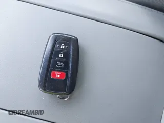 2021 Toyota Highlander L with VIN 5TDZZRAH3MS034975, listed as a IAAI auction lot 39170135 with 86,052 mi miles and . Bid and sale history available at DreamBid. Image 11.