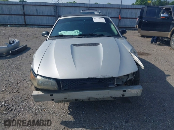 2002 Ford Mustang Deluxe with VIN 1FAFP44432F205991, listed as a IAAI auction lot 42144709 with 138,119 mi miles and . Bid and sale history available at DreamBid. Image 6.