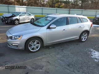 2015 Volvo V60 T5 Drive-E Premier with VIN YV140MEK9F1261319, listed as a Copart auction lot 42402895 with 26,285 mi miles and Salvage Title. Bid and sale history available at carsss.com. Image 1.