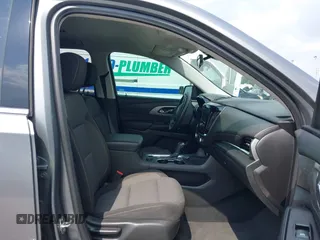 2020 Chevrolet Traverse LS with VIN 1GNERFKW2LJ214154, listed as a IAAI auction lot 42121852 with 60,194 mi miles. Bid and sale history available at carsss.com. Image 5.