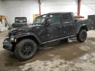 2021 Jeep Gladiator Willys with VIN 1C6HJTAG9ML586769, listed as a Copart auction lot 46610725 with 17,847 mi miles and Salvage Title. Bid and sale history available at carsss.com. Image 1.