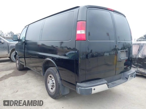 2019 Chevrolet Express Cargo z VIN 1GCWGAFP7K1229420, wystawiony jako IAAI lot #42410963 z przebiegiem Nie podano mil oraz . Historia ofert i sprzedaży dostępna na DreamBid. Obrazek 3.