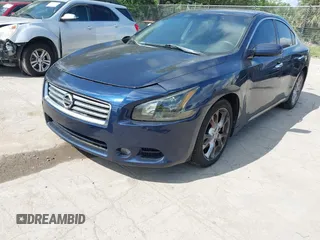 2014 Nissan Maxima SV z VIN 1N4AA5AP3EC480086, wystawiony jako IAAI lot #42040820 z przebiegiem 156 947 mil mil oraz . Historia ofert i sprzedaży dostępna na DreamBid. Obrazek 2.