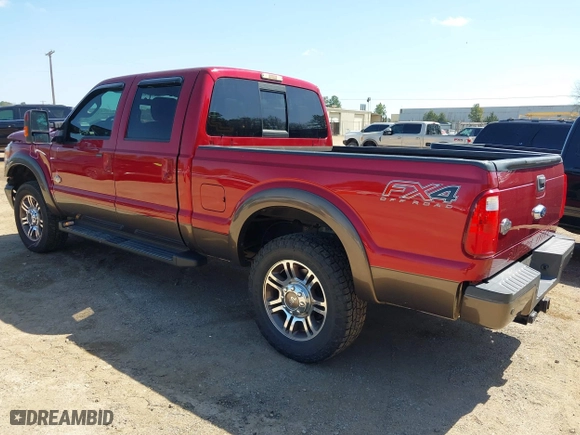 2015 Ford Super Duty F-250 SRW Lariat with VIN 1FT7W2BT5FED40059, listed as a IAAI auction lot 41762002 with 117,036 mi miles. Bid and sale history available at carsss.com. Image 3.