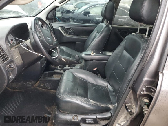 2003 Ford Escape Limited with VIN 1FMCU941X3KD47977, listed as a Copart auction lot 85054974 with 303,773 mi miles and Salvage Title. Bid and sale history available at carsss.com. Image 7.