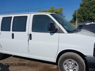 2018 Chevrolet Express Cargo Van with VIN 1GCWGAFP0J1182701, listed as a IAAI auction lot 42014825 with 206,702 mi miles. Bid and sale history available at carsss.com. Image 6.