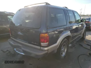 2001 Ford Explorer Eddie Bauer z VIN 1FMZU84P11UB51758, wystawiony jako Copart lot #77895184 z przebiegiem 191 464 mil mil oraz Szkoda całkowita • Salvage title. Historia ofert i sprzedaży dostępna na DreamBid. Obrazek 3.