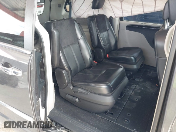 2015 Chrysler Town & Country Limited Platinum with VIN 2C4RC1GG9FR528125, listed as a IAAI auction lot 41925382 with 126,796 mi miles. Bid and sale history available at carsss.com. Image 8.