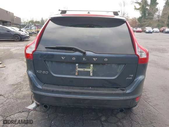 2010 Volvo XC60 3.0T with VIN YV4992DZ2A2119737, listed as a IAAI auction lot 41313329 with 101,112 mi miles. Bid and sale history available at carsss.com. Image 17.