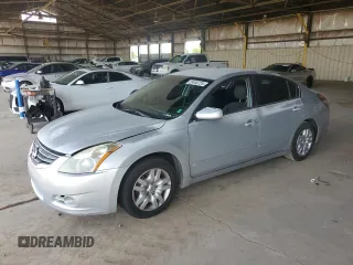 2010 Nissan Altima SL z VIN 1N4AL2AP4AN458010, wystawiony jako Copart lot #59048725 z przebiegiem 157 655 mil mil oraz Czysty tytuł • Clean title. Historia ofert i sprzedaży dostępna na DreamBid. Obrazek 1.