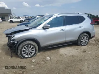 2018 Nissan Rogue SV z VIN KNMAT2MV6JP529345, wystawiony jako Copart lot #56279075 z przebiegiem 103 716 mil mil oraz Szkoda całkowita • Salvage title. Historia ofert i sprzedaży dostępna na DreamBid. Obrazek 1.