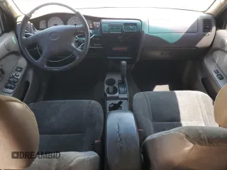 2004 Toyota Tacoma PreRunner z VIN 5TEGN92N14Z331415, wystawiony jako Copart lot #56596545 z przebiegiem 339 810 mil mil oraz Szkoda całkowita • Salvage title. Historia ofert i sprzedaży dostępna na DreamBid. Obrazek 8.