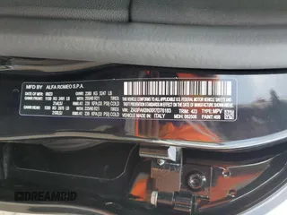 2024 Alfa Romeo Stelvio Veloce z VIN ZASPAKBNXR7D76183, wystawiony jako Copart lot #74106334 z przebiegiem Nie podano mil oraz Nie do naprawy • Non repairable. Historia ofert i sprzedaży dostępna na DreamBid. Obrazek 14.