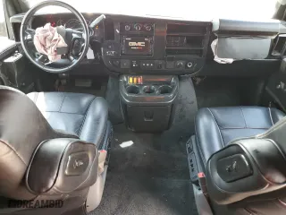 2018 GMC Savana Cargo Van with VIN 1GTW7BFG3J1162190, listed as a Copart auction lot 68281014 with 83,733 mi miles and Non Repairable. Bid and sale history available at carsss.com. Image 8.