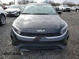 2022 Kia Forte LXS with VIN 3KPF24AD7NE439188, listed as a Copart auction lot 47045315 with 40,865 mi miles and Salvage Title. Bid and sale history available at carsss.com. Image 5.