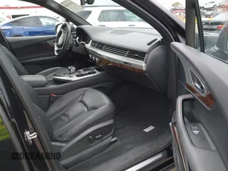 2018 Audi Q7 Premium Plus with VIN WA1LHAF78JD054456, listed as a IAAI auction lot 41924248 with 109,379 mi miles. Bid and sale history available at carsss.com. Image 5.