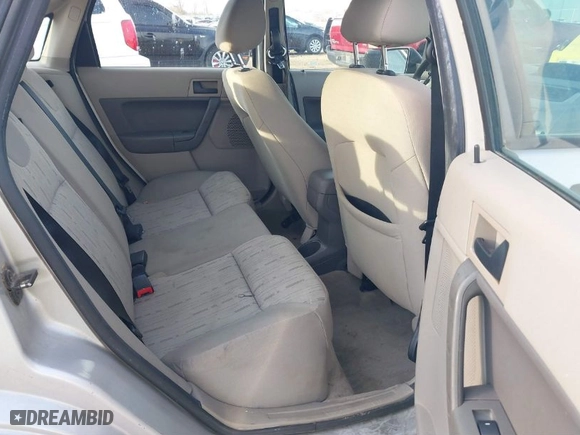 2009 Ford Focus SE with VIN 1FAHP35N39W117365, listed as a IAAI auction lot 41470640 with 229,928 mi miles. Bid and sale history available at carsss.com. Image 8.