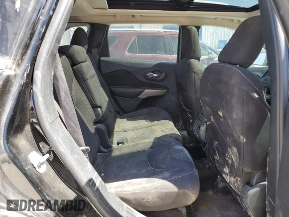 2017 Jeep Cherokee Latitude z VIN 1C4PJLCSXHW653163, wystawiony jako Copart lot #49277655 z przebiegiem 209 156 mil mil oraz Szkoda całkowita • Salvage title. Historia ofert i sprzedaży dostępna na DreamBid. Obrazek 11.