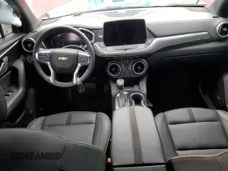 2024 Chevrolet Blazer Premier z VIN 3GNKBFR4XRS187577, wystawiony jako Copart lot #74504054 z przebiegiem 7 495 mil mil oraz Szkoda całkowita • Salvage title. Historia ofert i sprzedaży dostępna na DreamBid. Obrazek 8.