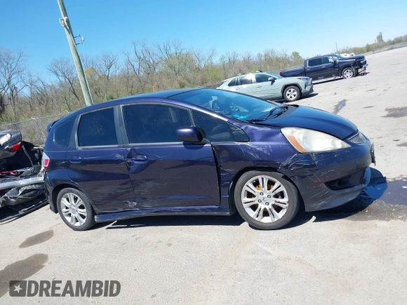 2009 Honda Fit Sport with VIN JHMGE88479S007307, listed as a IAAI auction lot 41801827 with 212,998 mi miles. Bid and sale history available at carsss.com. Image 13.