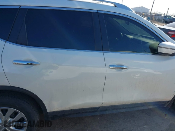 2017 Nissan Rogue SV with VIN KNMAT2MT1HP541640, listed as a IAAI auction lot 41762105 with 105,981 mi miles. Bid and sale history available at carsss.com. Image 13.