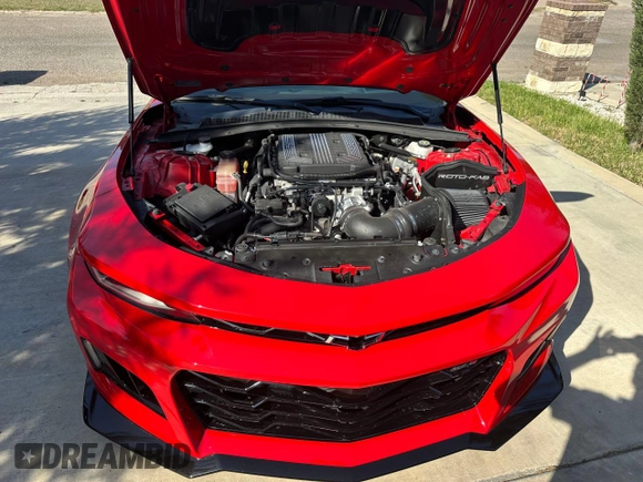 2023 Chevrolet Camaro ZL1 with VIN 1G1FK1R61P0128493, listed as a Copart auction lot 49242675 with 6,433 mi miles and Clean title. Bid and sale history available at DreamBid. Image 7.