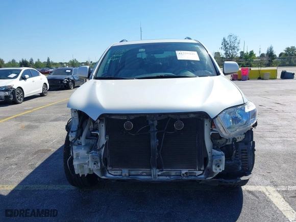 2009 Toyota Highlander with VIN JTEDS41A292079680, listed as a IAAI auction lot 41777446 with 139,260 mi miles. Bid and sale history available at carsss.com. Image 12.