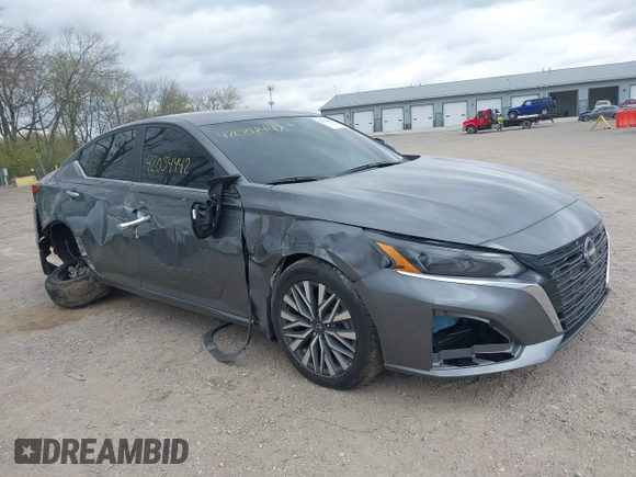 2023 Nissan Altima SV z VIN 1N4BL4DV7PN413629, wystawiony jako IAAI lot #42034442 z przebiegiem 15 421 mil mil oraz . Historia ofert i sprzedaży dostępna na DreamBid. Obrazek 6.