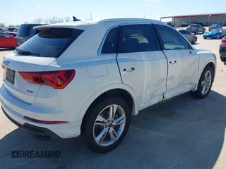 2024 Audi Q3 S line Premium Plus z VIN WA1EECF32R1141891, wystawiony jako IAAI lot #41668111 z przebiegiem 1426 mil mil oraz . Historia ofert i sprzedaży dostępna na DreamBid. Obrazek 4.