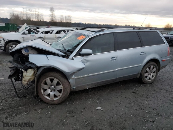 2002 Volkswagen Passat GLX with VIN WVWYH63B62E093916, listed as a Copart auction lot 87633435 with 0 mi miles and Salvage Title. Bid and sale history available at carsss.com. Image 1.